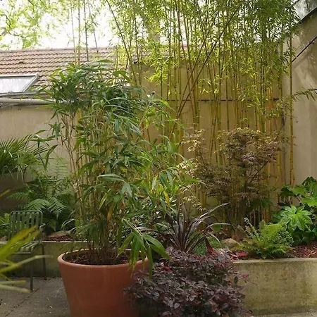 Apartmán Townhouse With A Quiet Landscaped Courtyard
