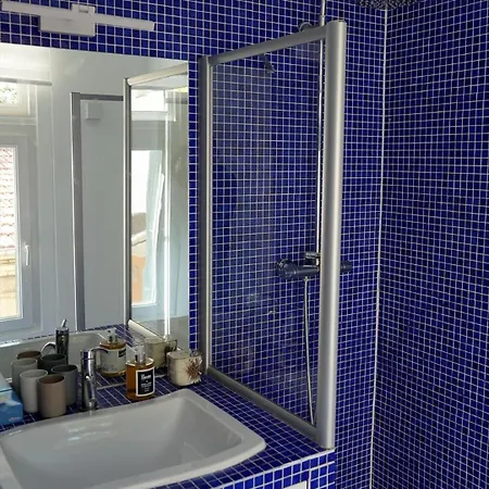 Townhouse With A Quiet Landscaped Courtyard Apartmán