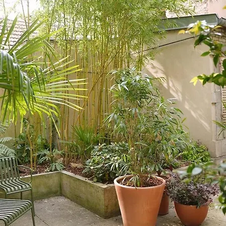 Apartmán Townhouse With A Quiet Landscaped Courtyard