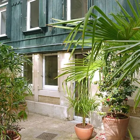 Apartmán Townhouse With A Quiet Landscaped Courtyard *